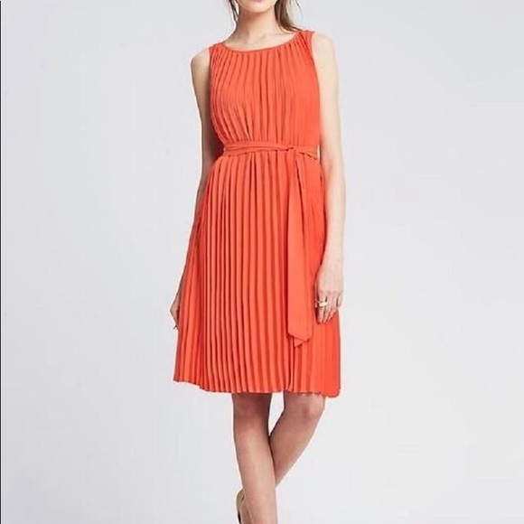 pleated dress banana republic